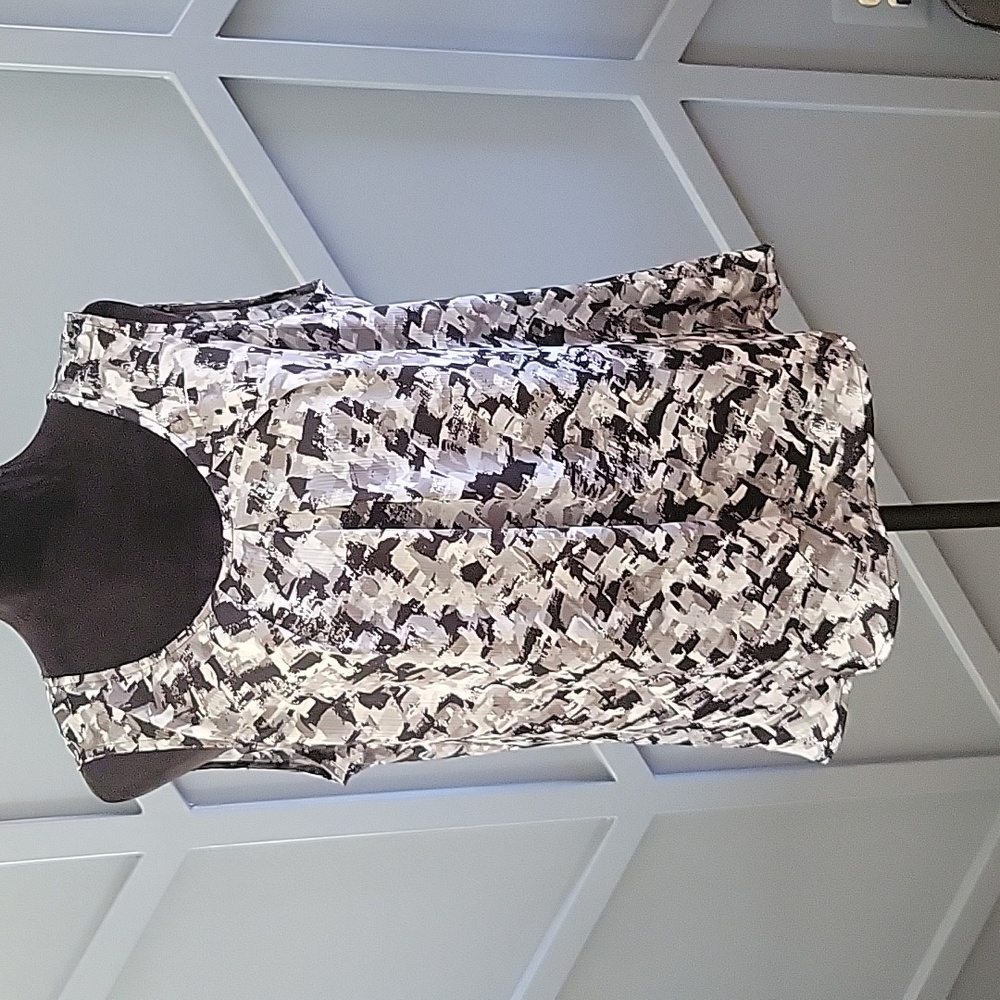 Womens top/shell